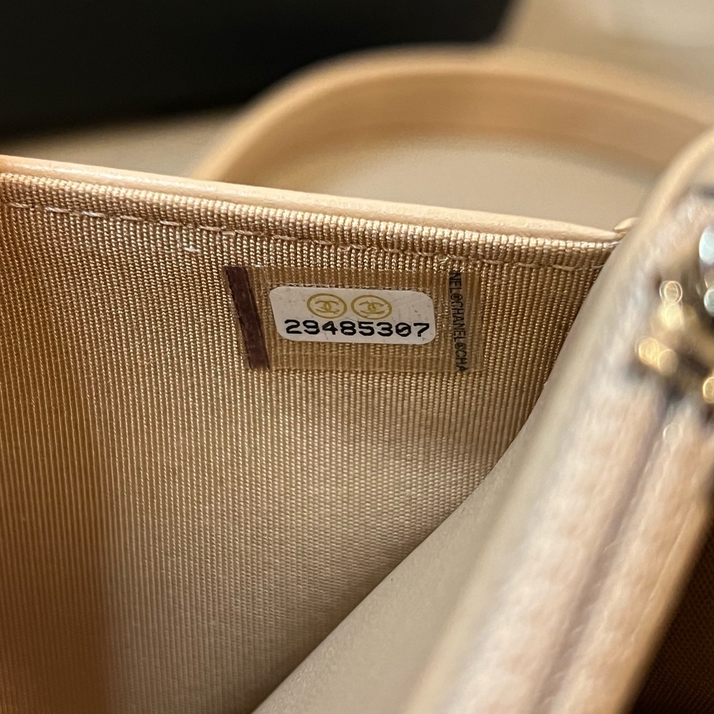 Sold x FULL SET🔸Chanel Le Boy wallet on chain beige - Picture 17 of 17